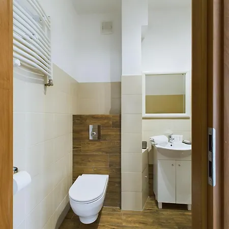 Apartment Centrum Abrahama 15 Minut Pieszo Od Plazy Miejskiej By Renters Gdynia